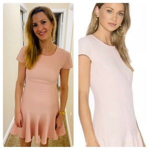 New AMANDA UPRICHARD Hudson Dress Dusty Rose Size Small. Excellent condition 😊.